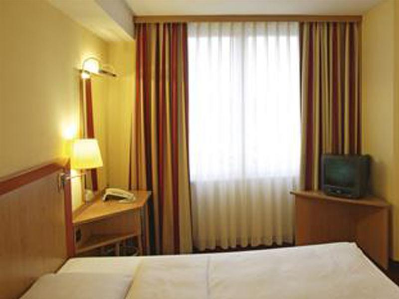 Nh Collection Hamburg City Екстериор снимка